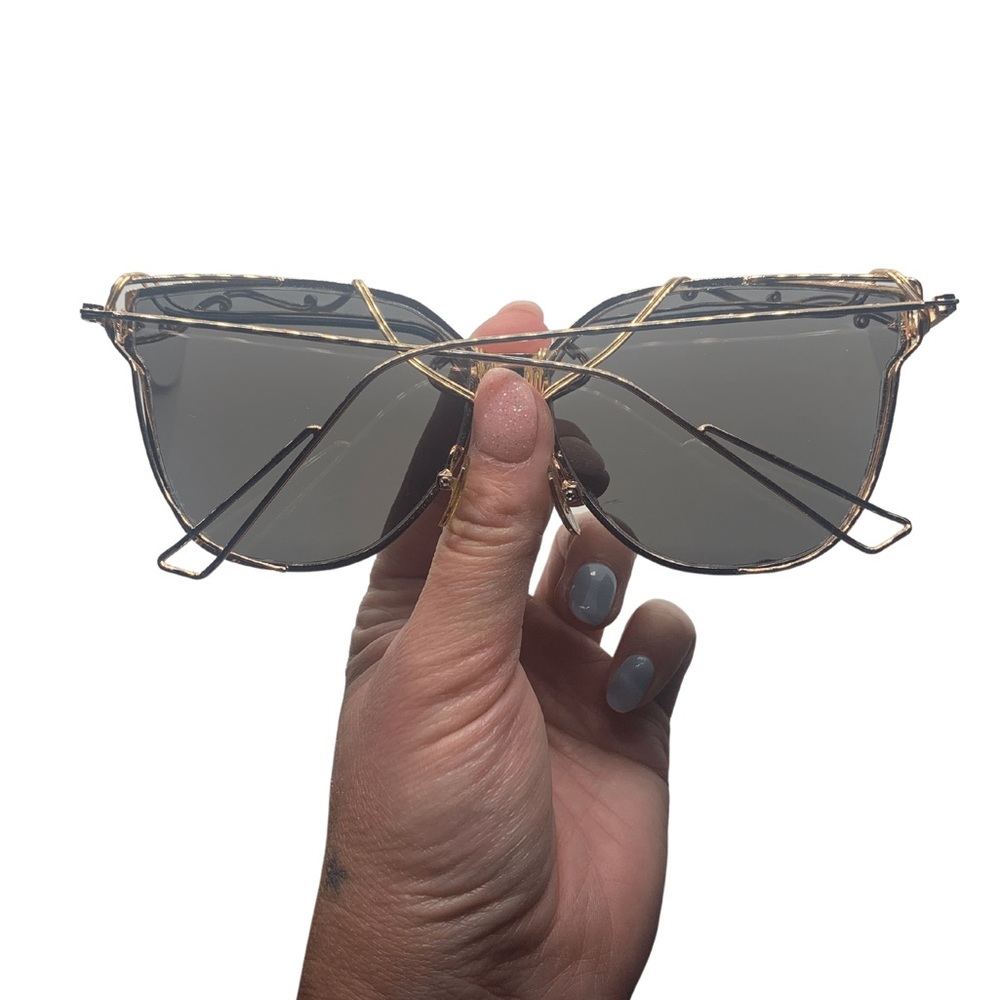 Unique wire-wrapped sunglasses. 😎 - Picture 4 of 9